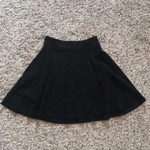 Black stretchy skirt